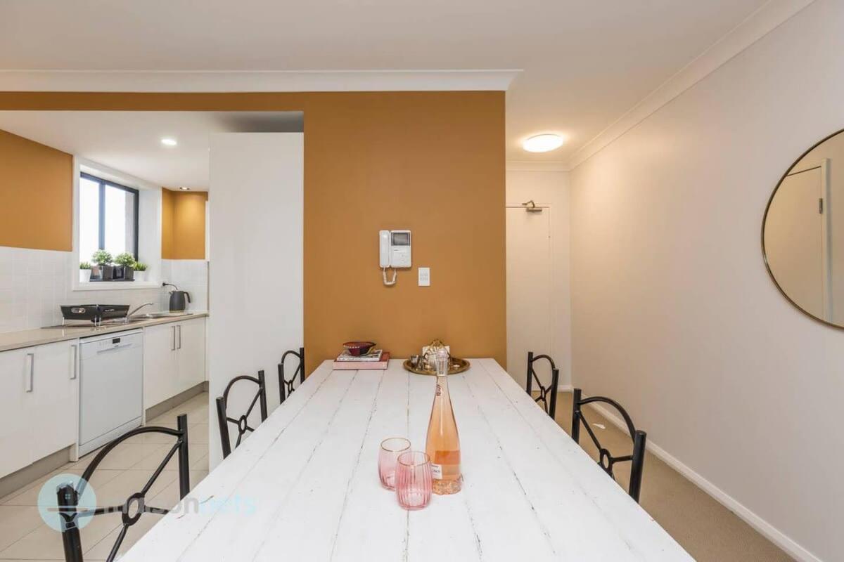 2 Bedroom 2 Bathroom With Balcony And Parking Apartment
