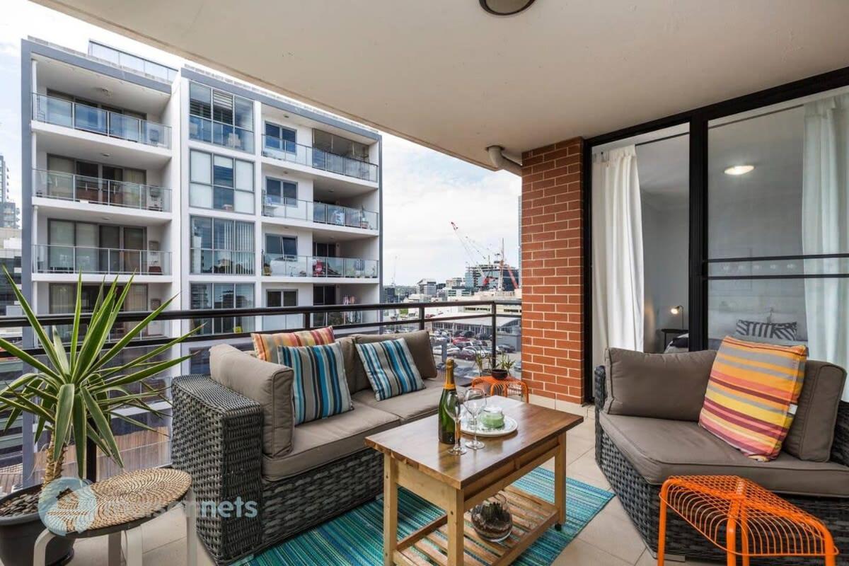 Apartment 2 Bedroom 2 Bathroom With Balcony And Parking *